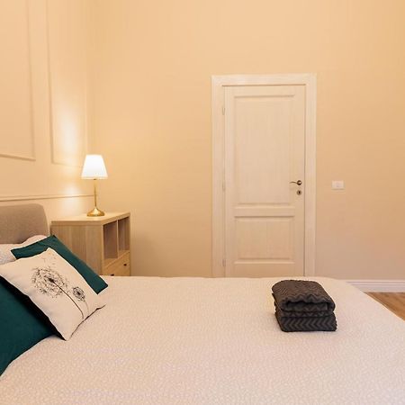 Cozy Apartment In The Historical City Center ティミショアラ エクステリア 写真